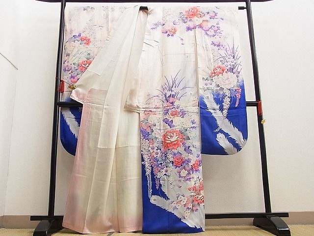 平和屋野田店■豪華振袖　孔雀羽牡丹花文　暈し染め　銀彩　逸品　n-yt0661_画像2