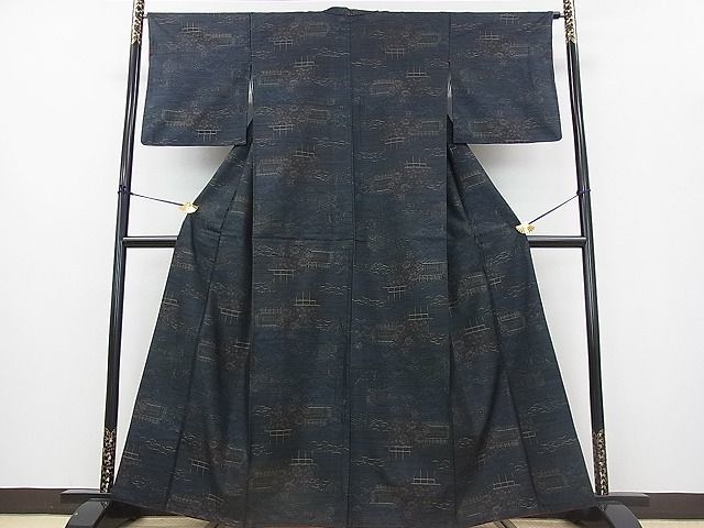 平和屋川間店■本場大島紬　泥染　風景花文　逸品　fe3506_画像2