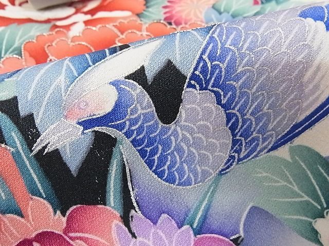 平和屋川間店■豪華振袖　駒刺繍　舞扇花鳥風景文　銀彩　着丈160cm　裄丈68cm　正絹　逸品　A-br4702_画像6