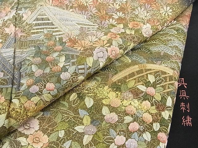 平和屋-こころ店■豪華黒留袖　刺繍　風景草花文　金彩　着丈163cm　裄丈66cm　正絹　逸品　A-ck8232_画像1