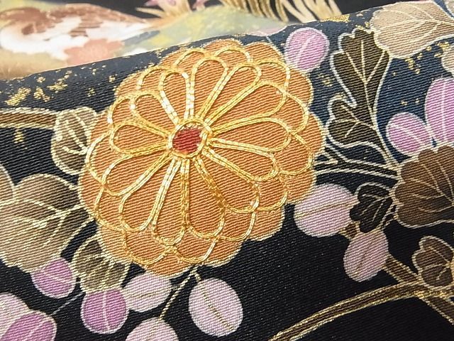 平和屋-こころ店■豪華黒留袖 作家物 駒刺繍 松竹梅鴛鴦花文 金彩 着丈159cm 裄丈63cm 正絹 逸品 A-br7813の画像6