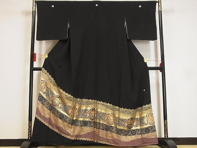 平和屋-こころ店■豪華黒留袖　作家物　泰常　向かい鳥花文　金銀彩　着丈160cm　裄丈66.5cm　正絹　逸品　A-ck8131_画像1