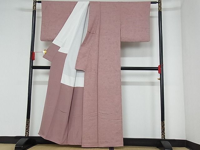 平和屋-こころ店■お召　輝宝織　花絵皿文　色無地　石竹色　着丈153cm　裄丈64cm　正絹　逸品　A-cs7595_画像3