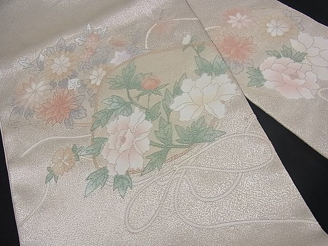 平和屋川間店■九寸名古屋帯　相良刺繍　貝合せ草花文　銀糸　逸品　dy3680_画像2