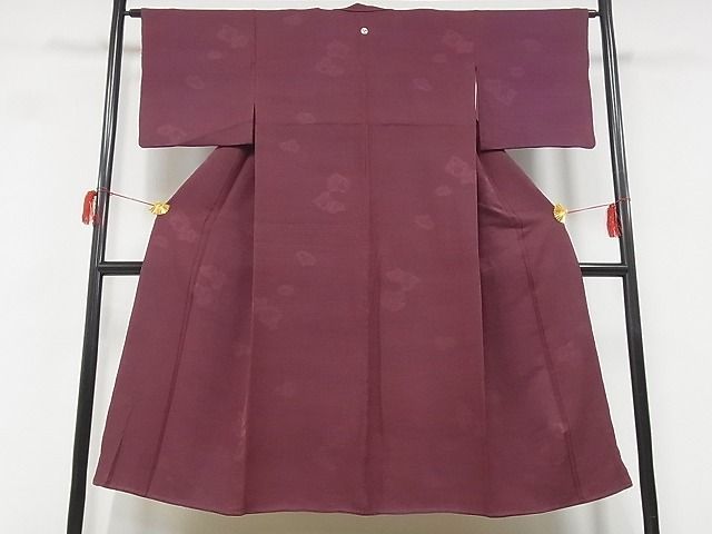 平和屋-こころ店■上質な色無地　草花地紋　葡萄色　着丈140cm　裄丈63.5cm　正絹　逸品　B-zg9082_画像1