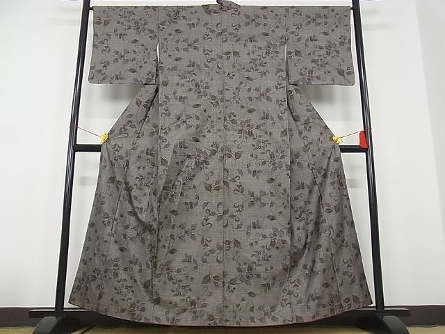 平和屋-こころ店■本場大島紬 9マルキ 花唐草文 着丈157.5cm 裄丈66.5cm 正絹 逸品 1B-wt1781の画像1