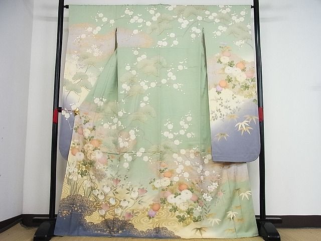 平和屋-こころ店■豪華振袖　駒刺繍　松に草花文　暈し染め　金彩　三越扱い　着丈167cm　裄丈65cm　正絹　逸品　1B-np2731_画像1