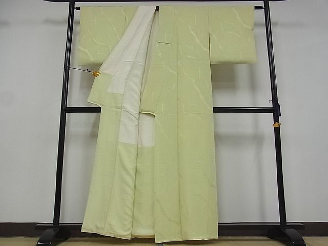 平和屋川間店■上質な色無地　枝花地紋　女郎花色　着丈158cm　裄丈65cm　正絹　逸品　B-wt7219_画像3