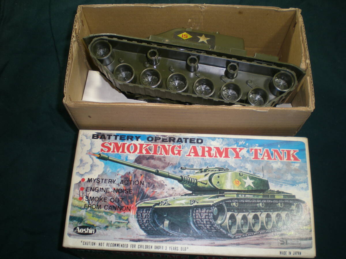 Aoshin★アオシン★SMOKING　ARMY　TANK★ヴィンテージ・ 日本・電池式・陸軍戦車・煙出しタンク・MADE　IN　JAPAN・1970以前　値下げ_画像4