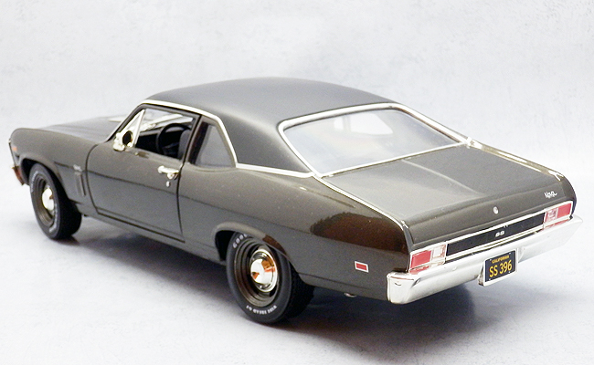 アーテル(オートワールド) 1969 シボレー ノバ SS 396 1/18 ERTL(autoworld) CHEVROLET NOVA SS 絶版 レアの画像3