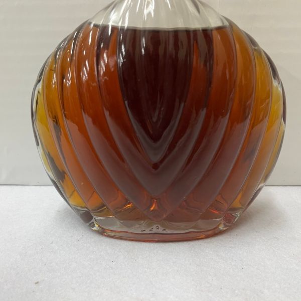 O431-C1-977 SUNTORY BRANDY XO DELUXE サントリー ブランデー X.O デラックス 洋酒 700ml 40％ 古酒 未開栓 ③_画像6