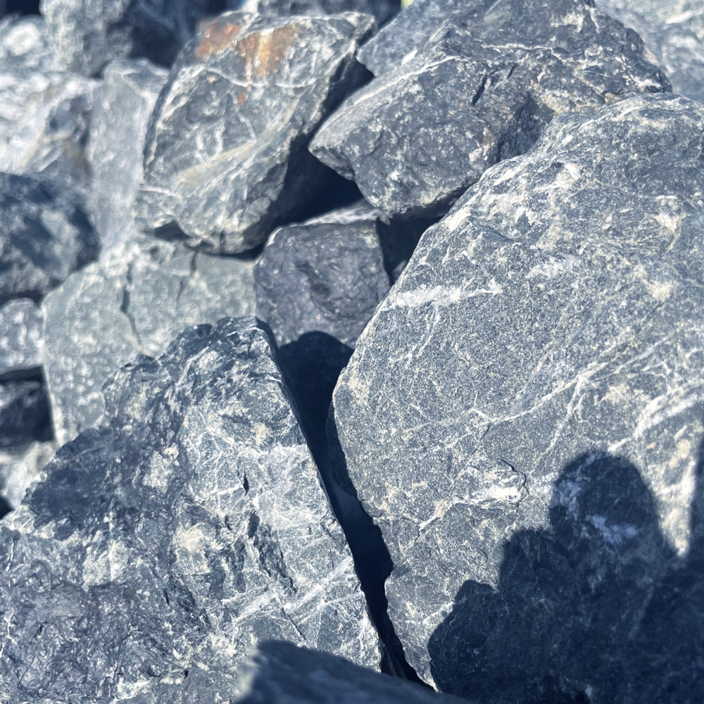 割栗石 22～25㎏ 180mm〜250mm 青砕石 ロックガーデン 庭石 ガーデニング テラリウム アクアリウム ドライガーデン 多肉植物 _画像1