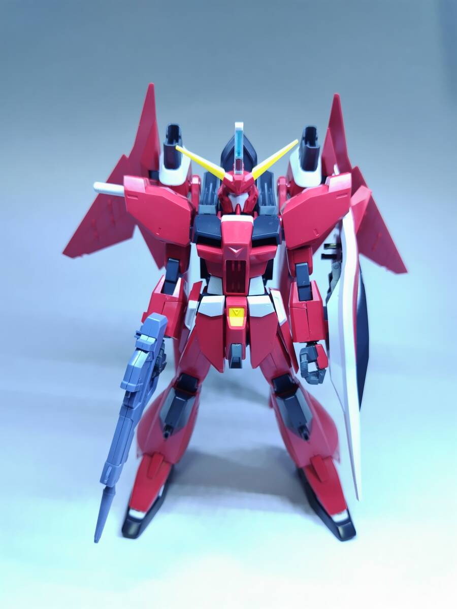 1/100 セイバーガンダム (機動戦士ガンダムSEED DESTINY)