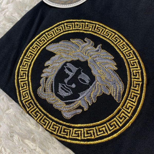 GIANNI VERSACE ジャンニ ヴェルサーチ レディース 半袖 Tシャツ 黒 メデューサ 刺繍 新品タグ付き DB039_画像6