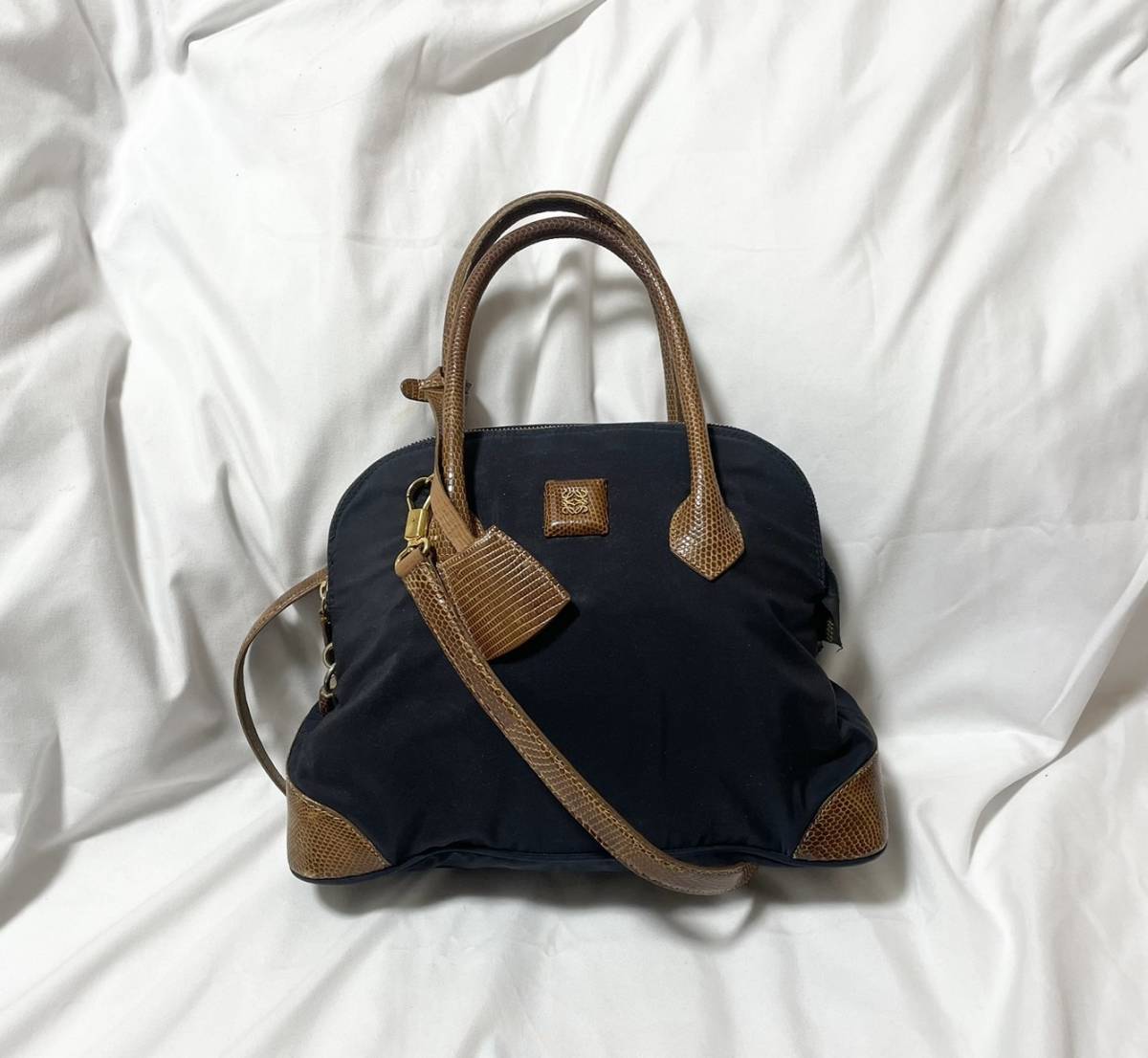 LOEWE ロエベ アナグラム 2way ショルダーバッグ ハンドバッグ カデナ・鍵付き の画像1