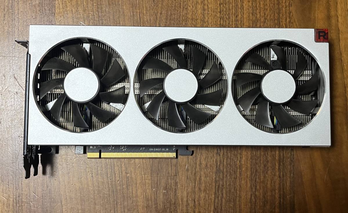 AMD Radeon VII 16G_画像1