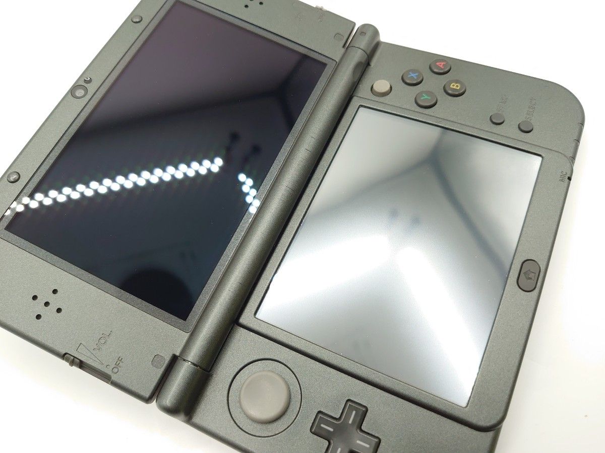 NEWニンテンドー3DS LL メタリックブラック　本体　任天堂　レトロゲーム