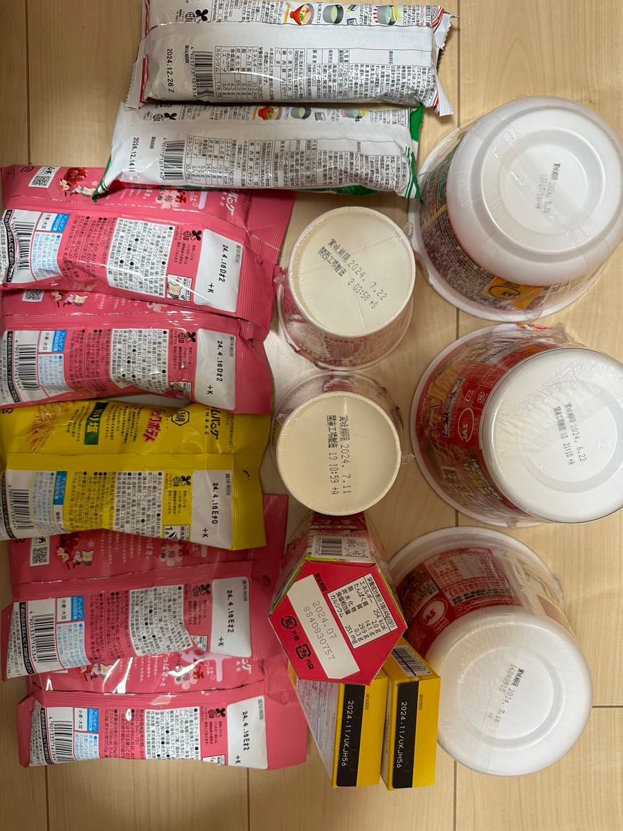 激安 カップラーメン詰め合わせ カップ麺 お菓子詰め合わせ 激安 カップラーメン詰め合わせ カップ麺 お菓子詰め合わせ