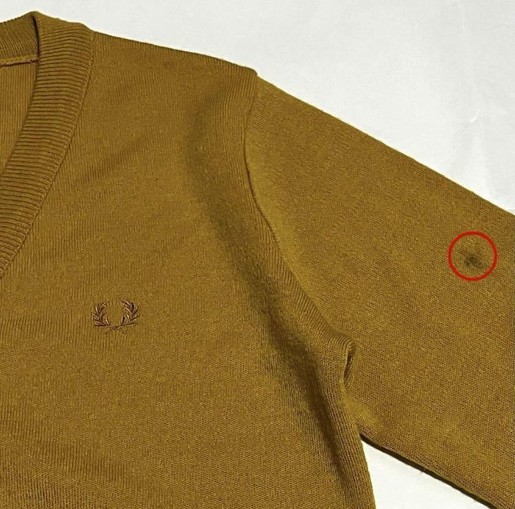 【人気】FRED PERRY　フレッドペリー　カーディガン　月桂樹ロゴ　刺繍ロゴ　ウール　ユニセックス　ワンポイント　個性的　F3116