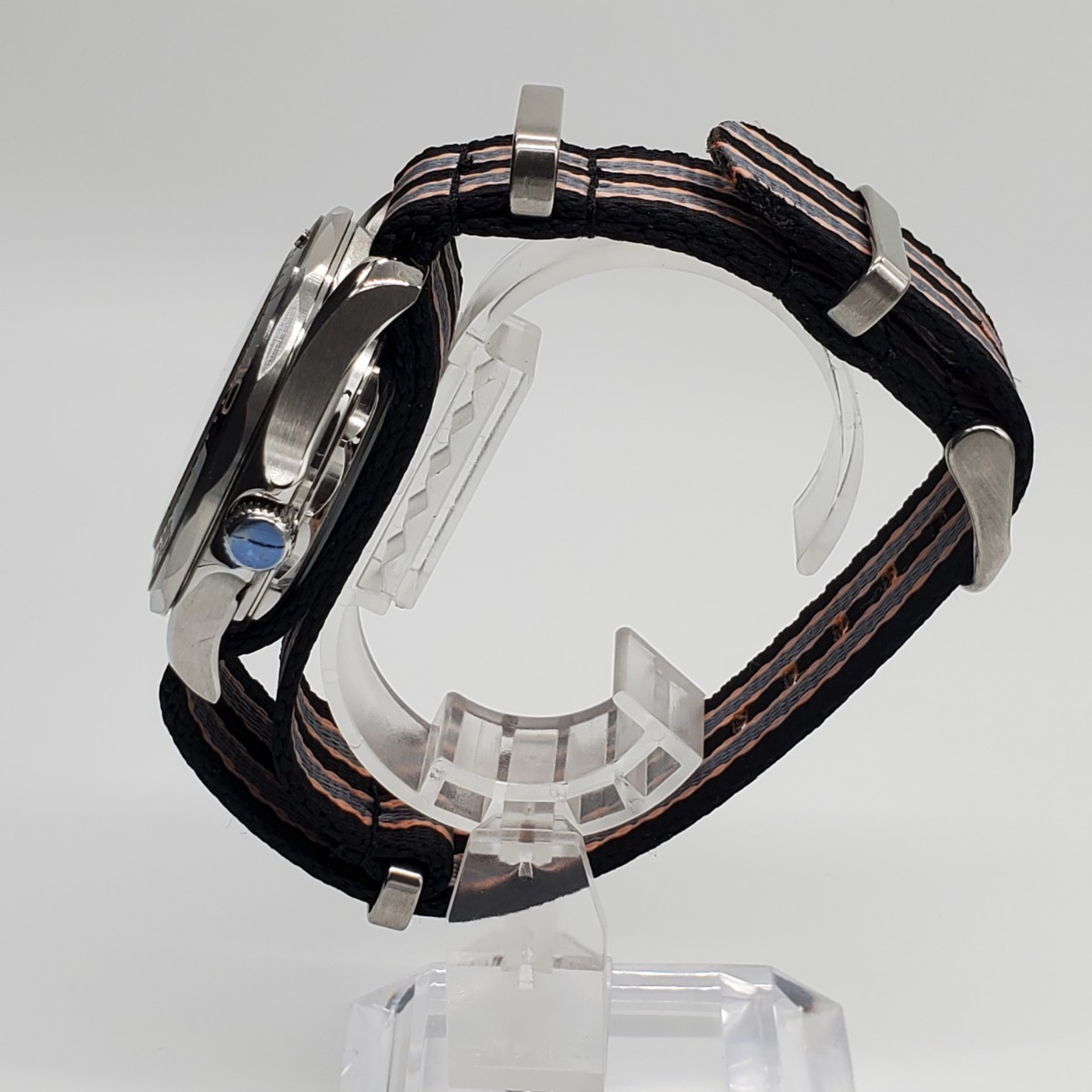 新品 BLIGER 自動巻 ノーロゴ ダイバーズデザイン メンズ腕時計 NH35 シースルーバック 回転ベゼル 機械式 ナイロンストラップ_画像3