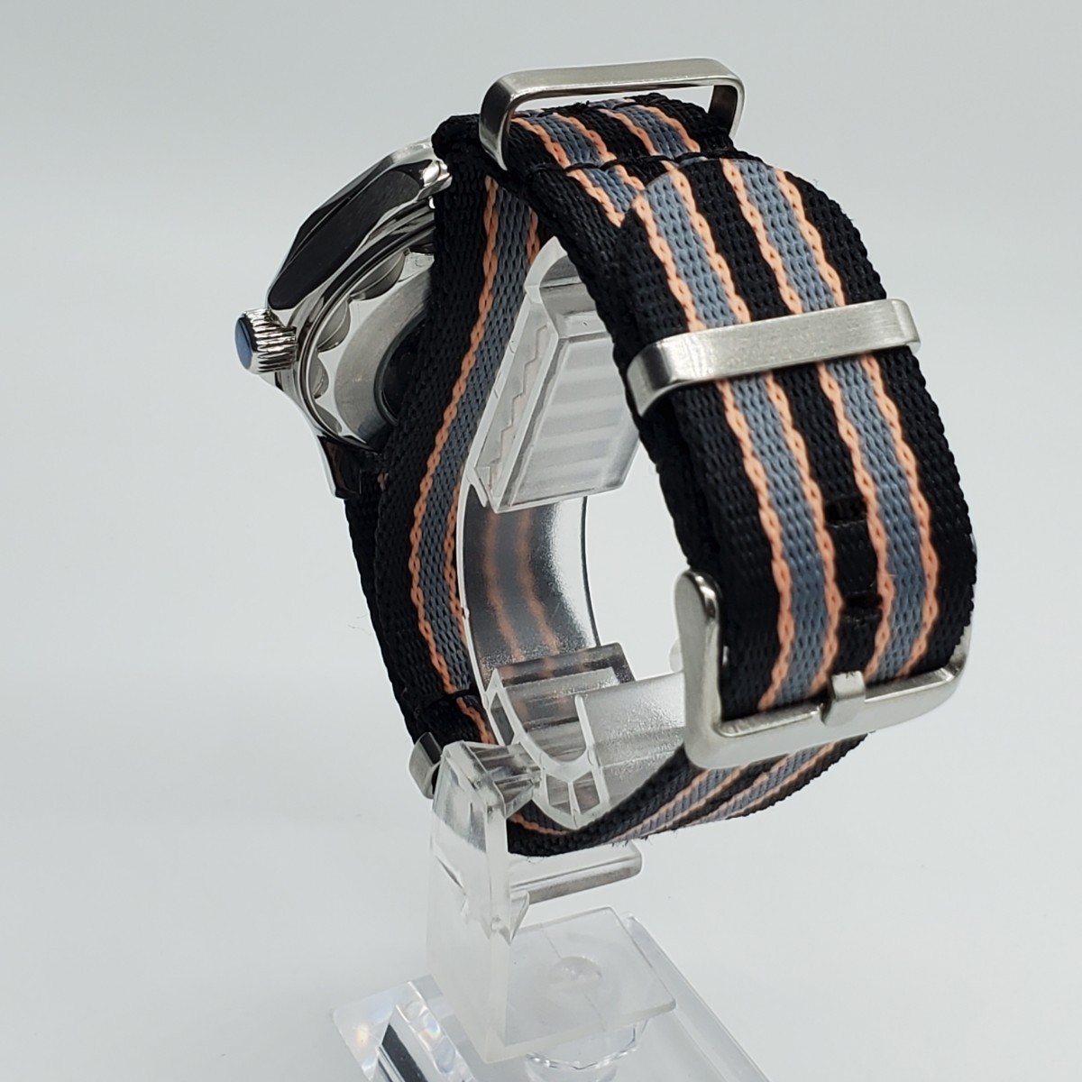 新品 BLIGER 自動巻 ノーロゴ ダイバーズデザイン メンズ腕時計 NH35 シースルーバック 回転ベゼル 機械式 ナイロンストラップ_画像4