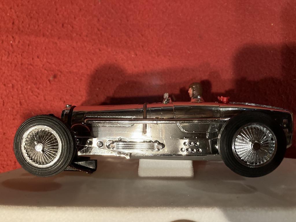 ピンクカー 1/32 ブガッティ タイプ59 限定メッキボディ 完成品スロットカー / PINK KAR BUGATTI 1933 1934 LE MANS_画像5