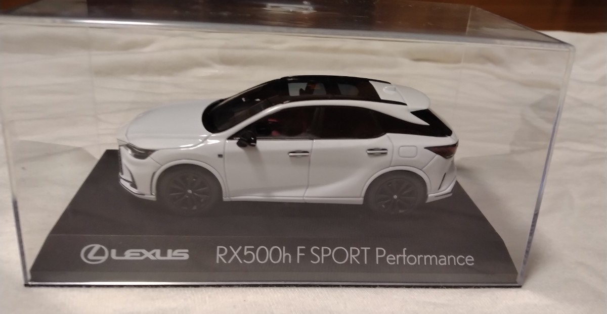 1/43 レクサス RX500h F SPORT performance ホワイト ディーラー 右ハンドル車 ミニカー 新品未使用_画像4