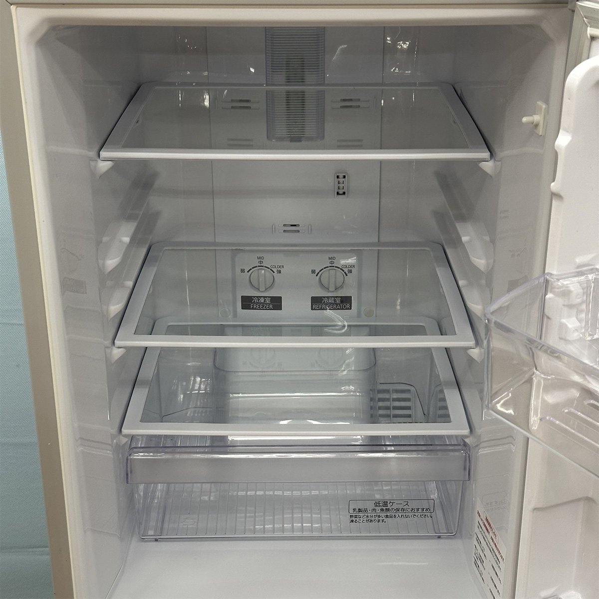 ▽487759 MITSUBISHI 三菱 2ドアノンフロン冷凍冷蔵庫 MR-P15E-S サイズ幅480x高さ1213x奥行595mm 2019年製 容積：146L 質量：36kg_画像4
