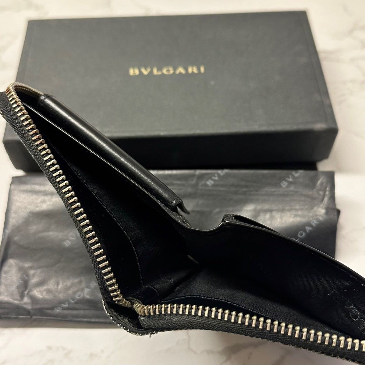 ブルガリ　BVLGARI 財布　二つ折り　折り財布　ロゴマニア　コンパクト　ウォレット　メンズ　_画像4