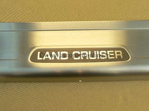 純正 部品 LAND CRUISER ランクル 100 シグナス リア バンパー プロテクター ガード パッド パット ランドクルーザー トヨタ パーツ_画像3