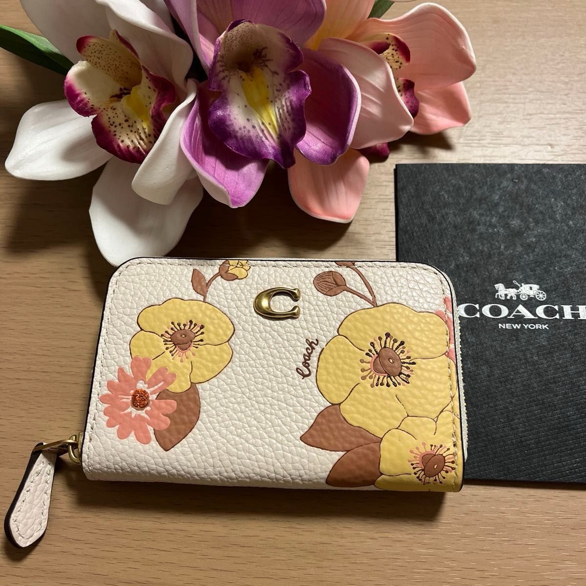 コーチ COACH コインケース　ホワイト　フラワー　保存袋　ショップ袋　レシートケース付き COACH コーチ 財布 ウォレット