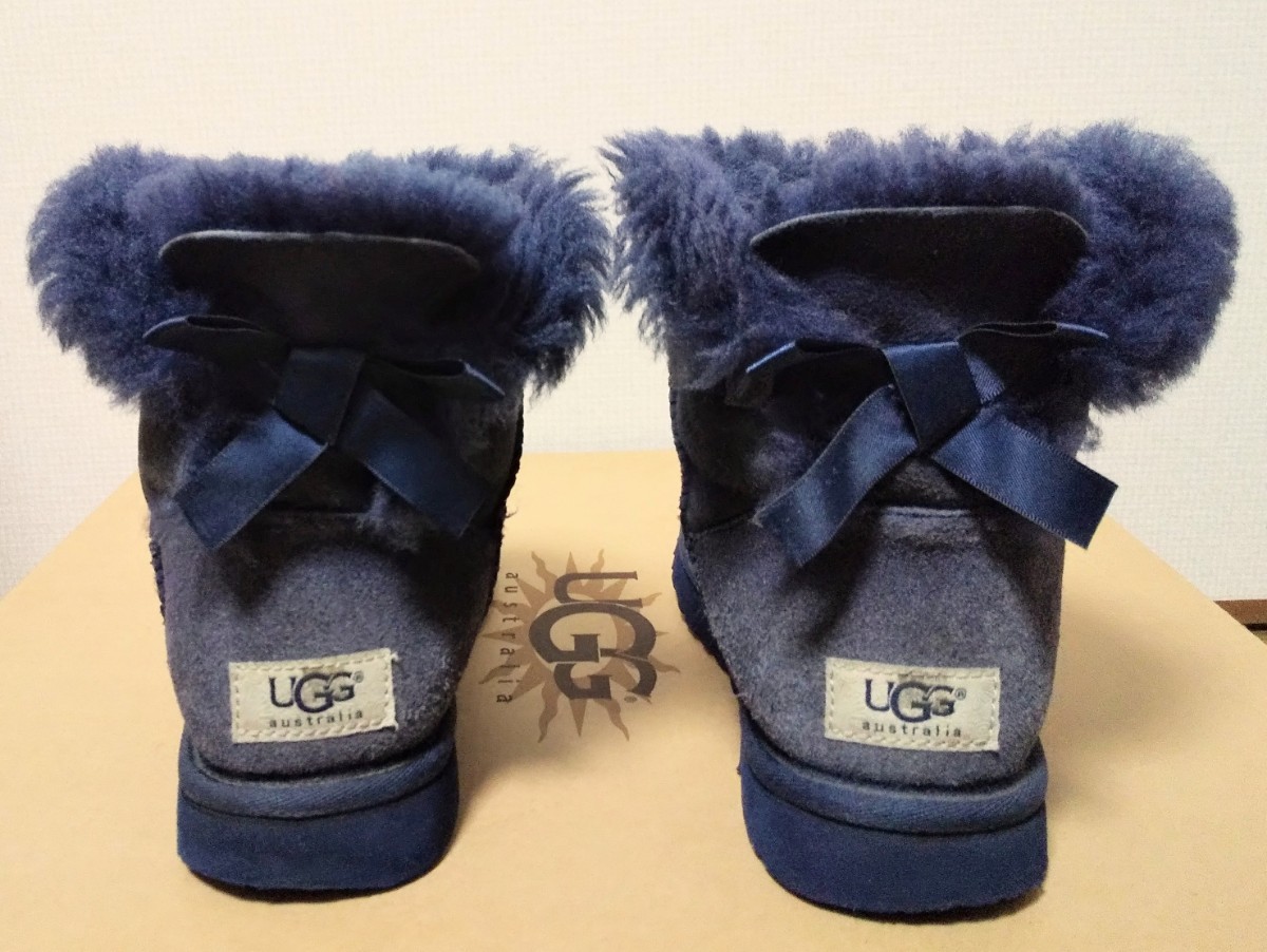 アグ UGG ムートンブーツ 24cm ミニ ベイリーボウ リボン シープスキン ショート ブーツ 1005062 ネイビー_画像4