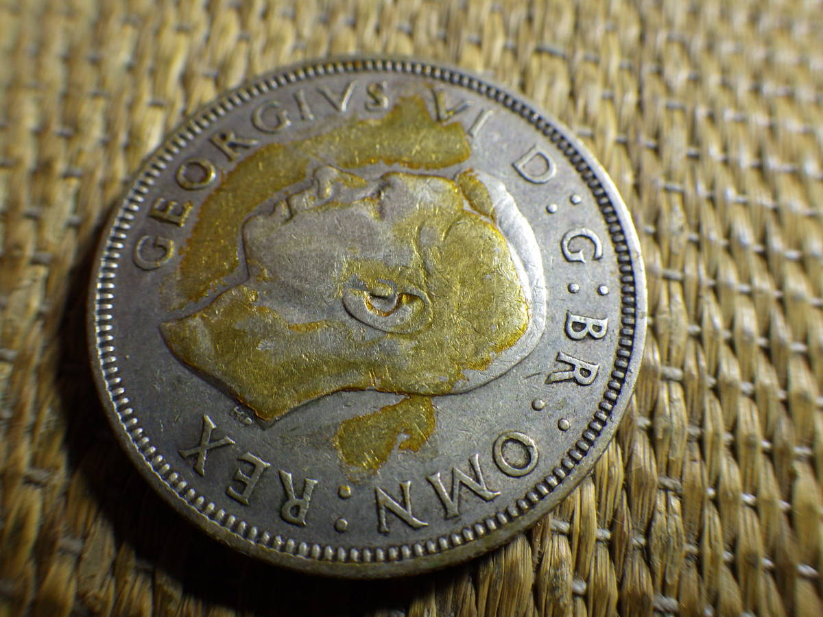 イギリス２シリング銀貨１９３９年　コレクター放出品　約直径28.5ｍｍ厚み2.1ｍｍ重さ11.13ｇ_画像4