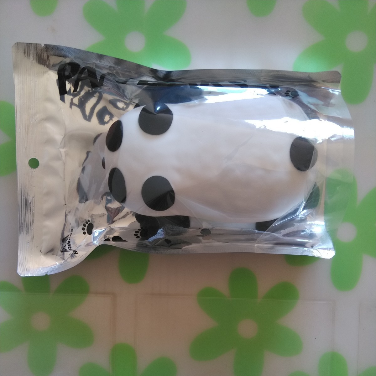 即決 森永製菓 パンダース ミルク&ホワイト&シリコンポーチ 即決 森永製菓 パンダース ミルク&ホワイト&シリコンポーチ