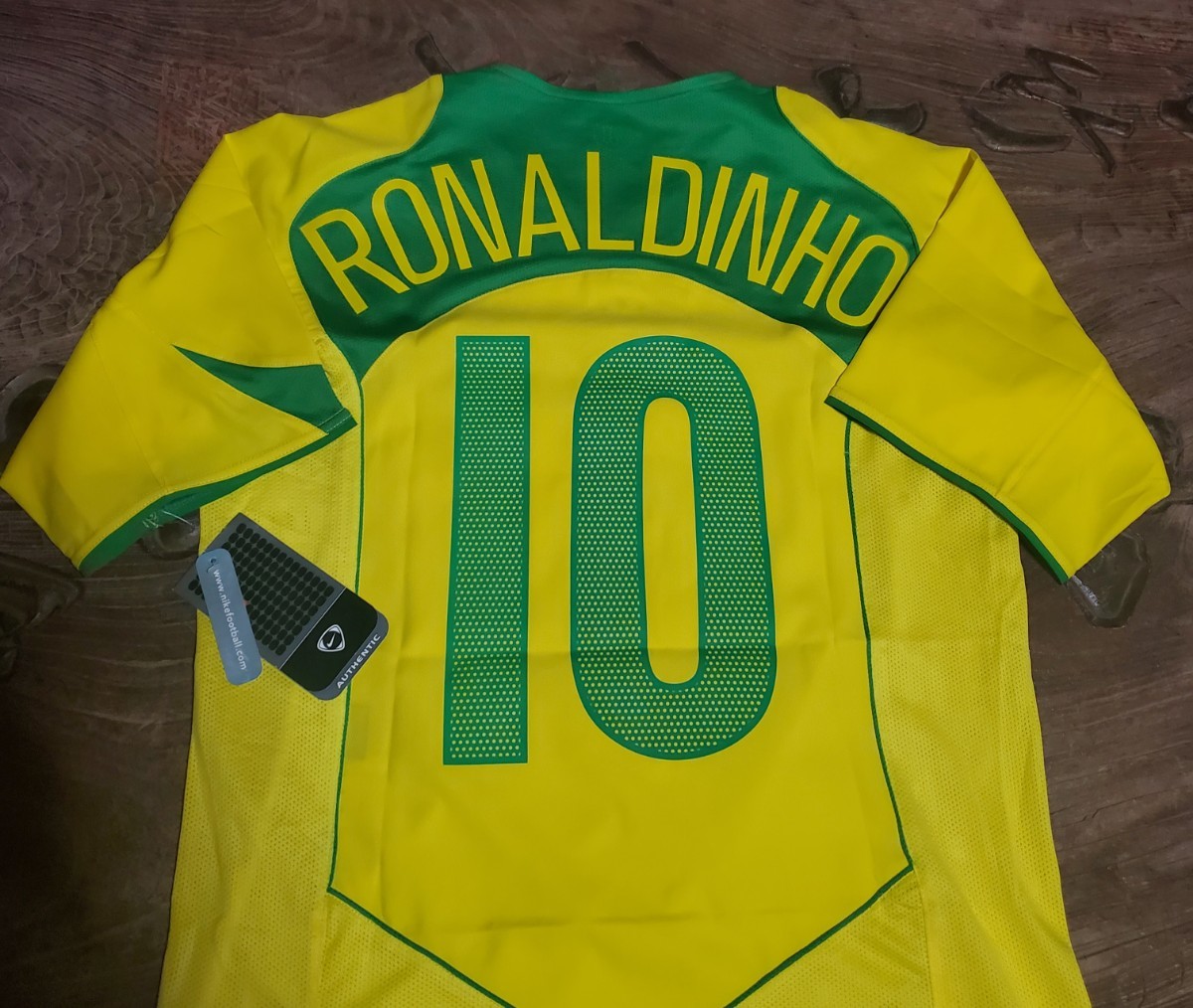 送料無料 2004-2005年 ブラジル代表 ロナウジーニョ NIKE 未使用