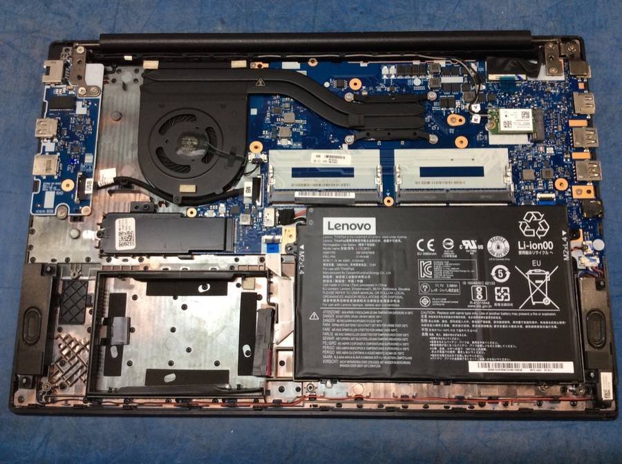 lenovo 20KVCTO1WW ThinkPad E585　AMD Ryzen 5 2500U with Radeon Vega Mobile Gfx 2.00GHz■現状品_画像9