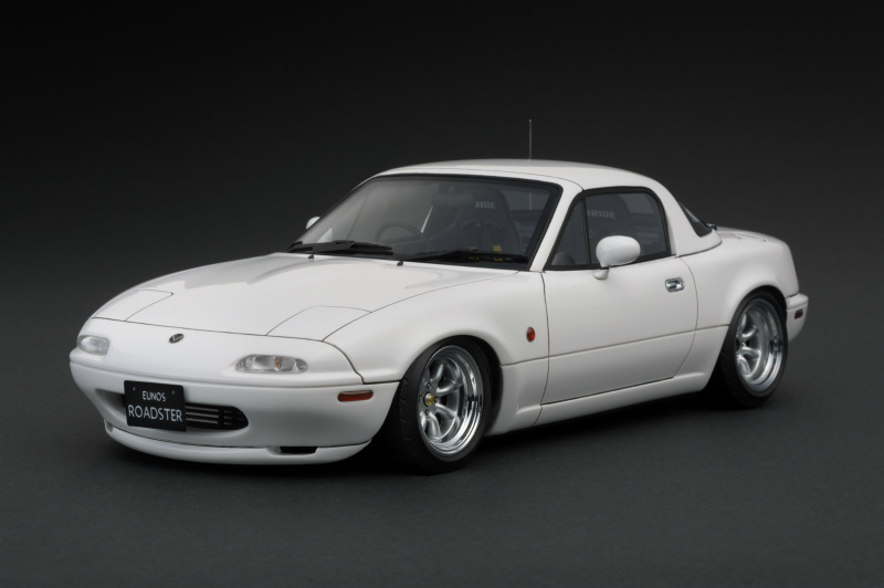 送料無料 ギフト イグニッションモデル 1/18 ユーノスロードスター ホワイト 未 hpi・racing