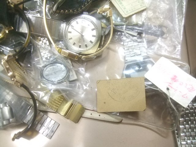 閉店在庫品修理で取りに来ない腕時計セイコー等ジャンク品 Z348の画像5