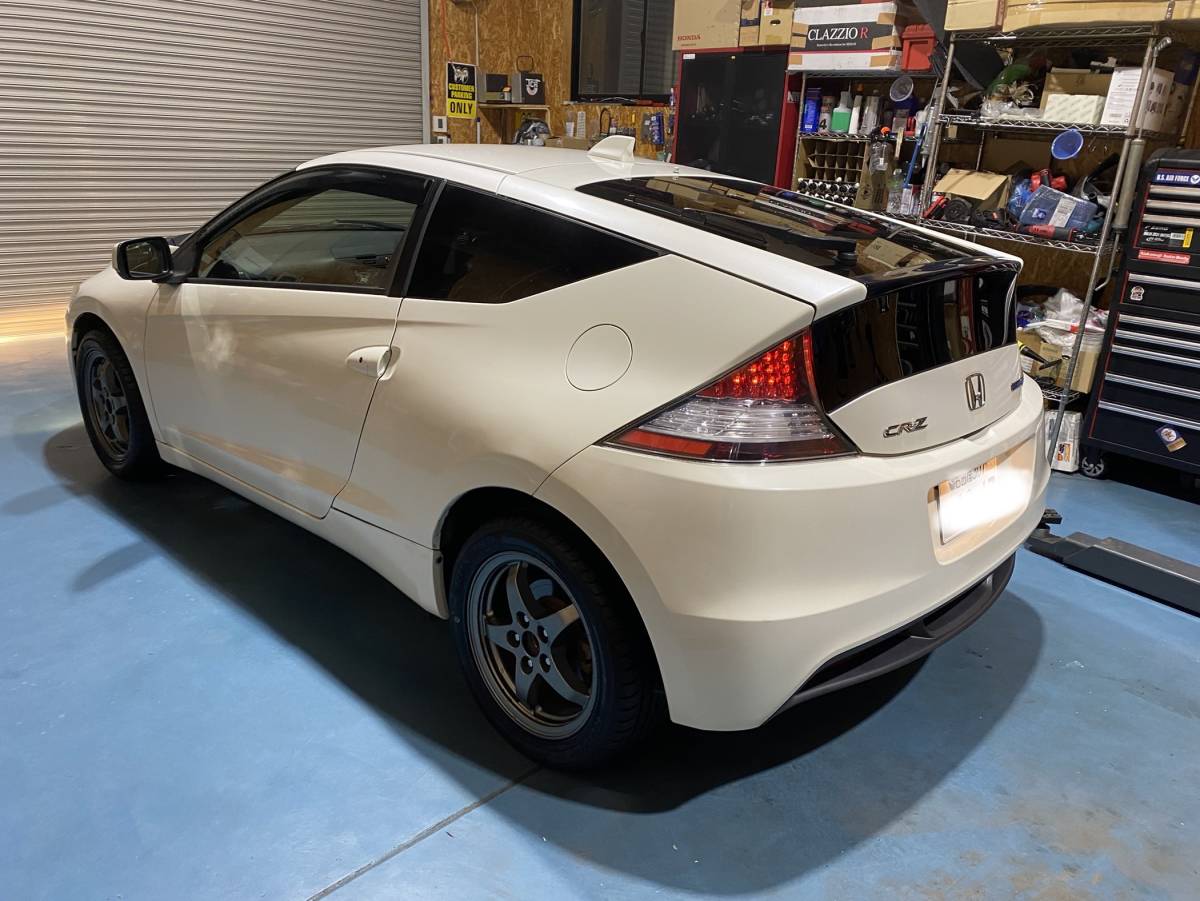 CR-Z 人気のパールホワイト、車検令和7年4月まで、走りの6速、高価レカロシート、バックカメラ、ドラレコ、DVD、アルミ装備満載！_画像8