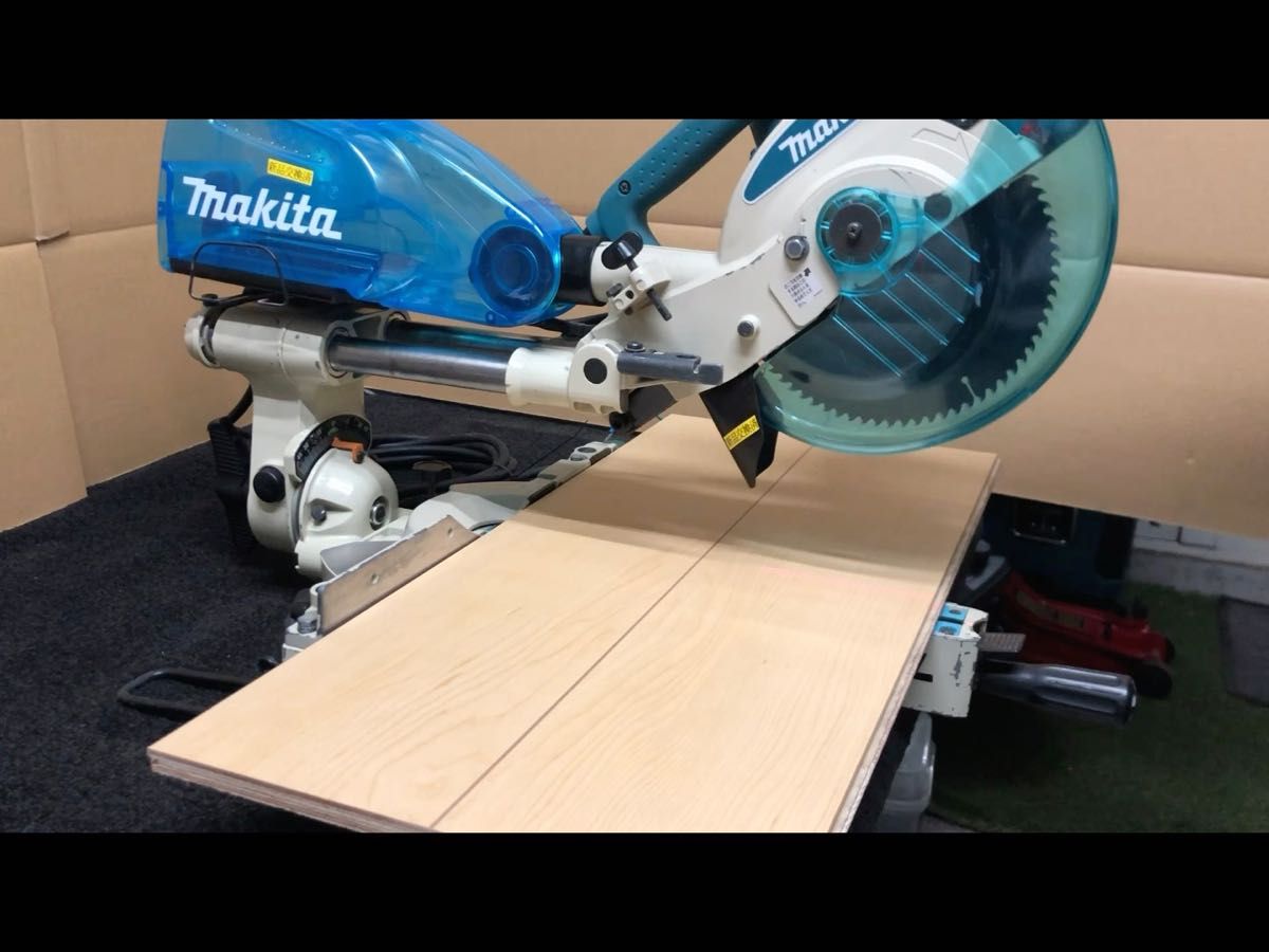 マキタスライドマルノコLS0716FL レーザー付2段スライド中古美品 マキタスライドマルノコLS0716FL レーザー付2段スライド中古美品
