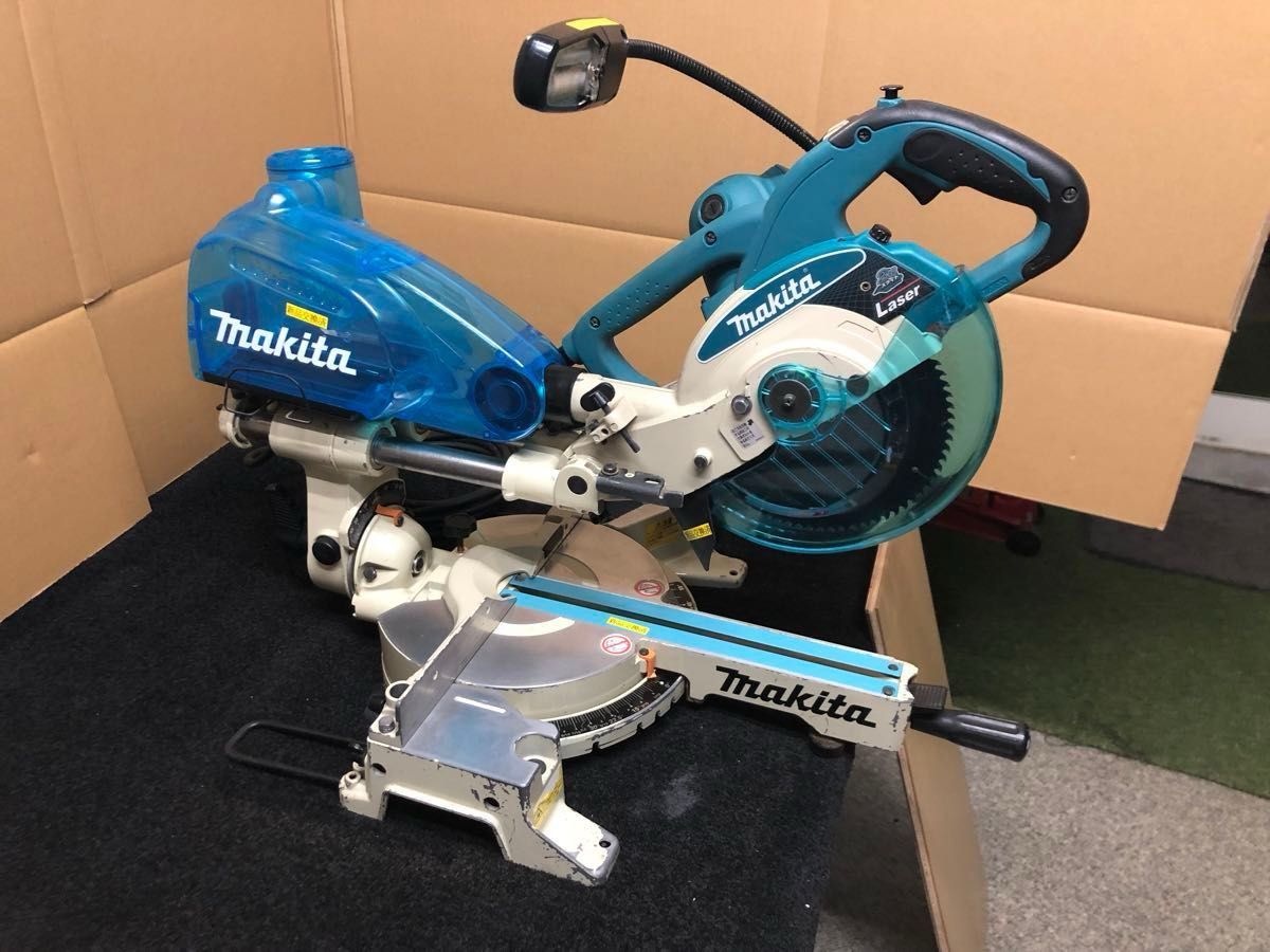マキタスライドマルノコLS0716FL レーザー付2段スライド中古美品 マキタスライドマルノコLS0716FL レーザー付2段スライド中古美品