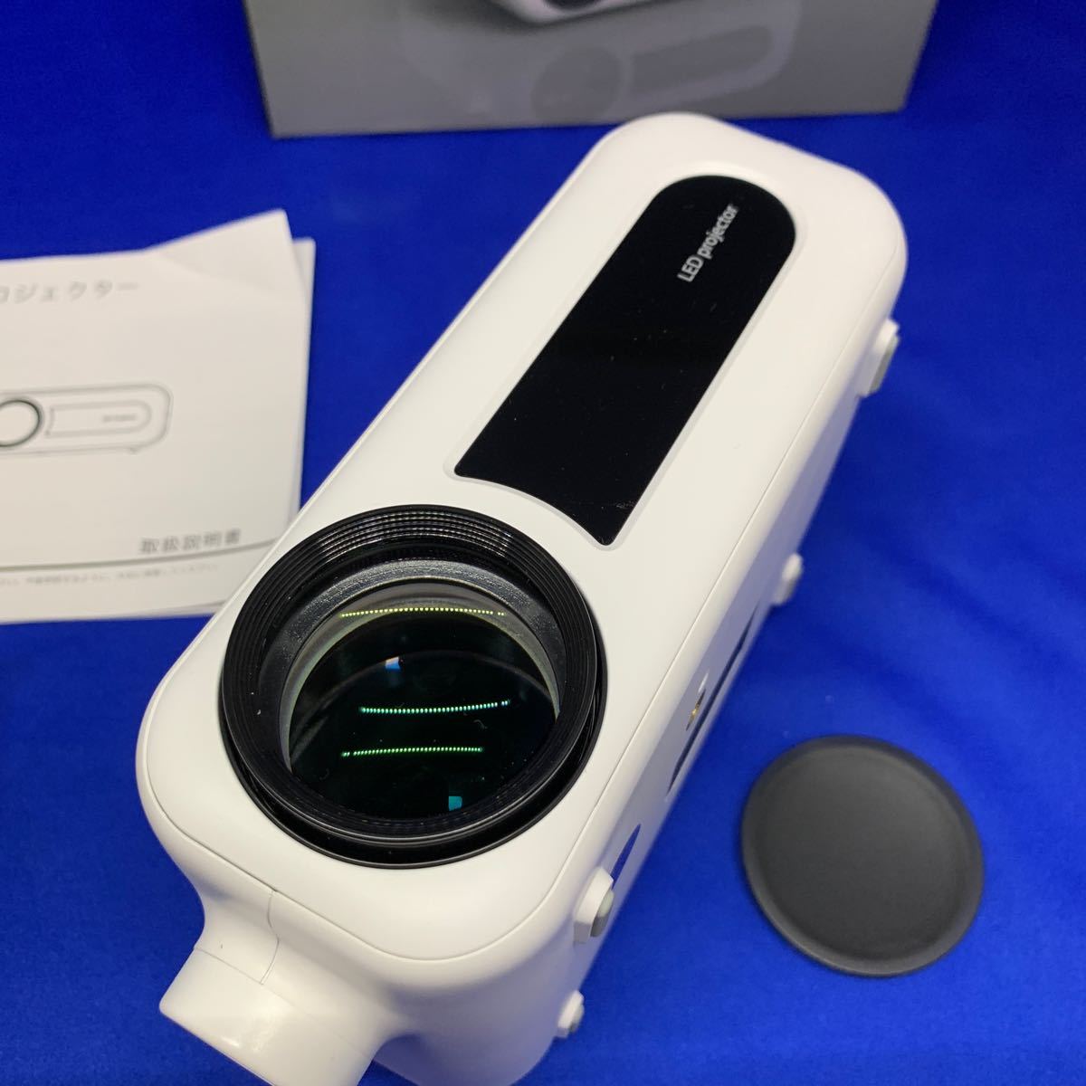 か2 iFANR 小型プロジェクター家庭用 13000L 卓上三脚付 1080P か2 iFANR 小型プロジェクター家庭用 13000L 卓上三脚付 1080P