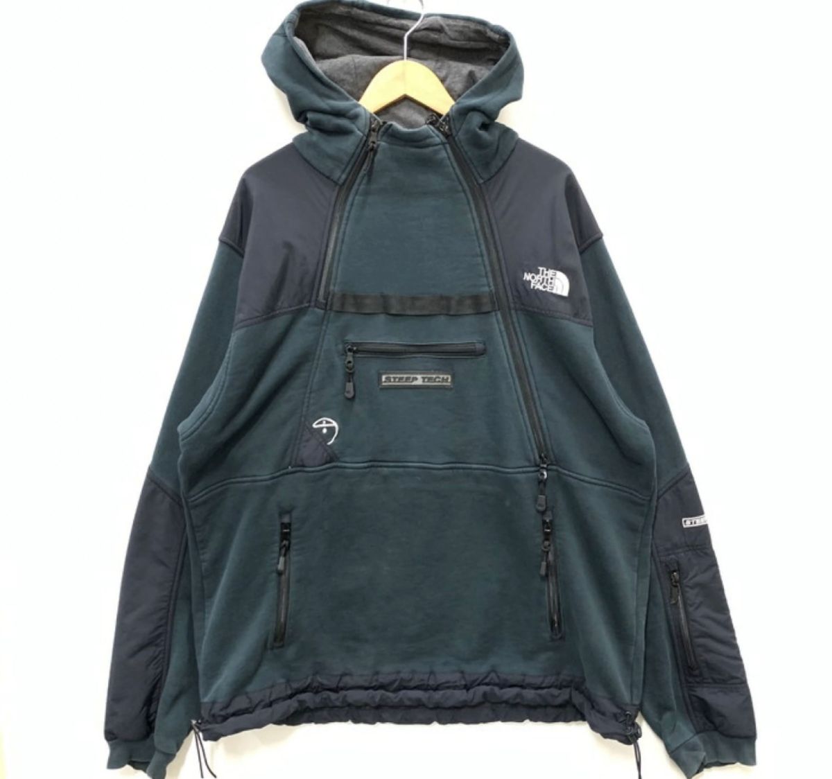 THE NORTH FACE  STEEP TECH HOODE