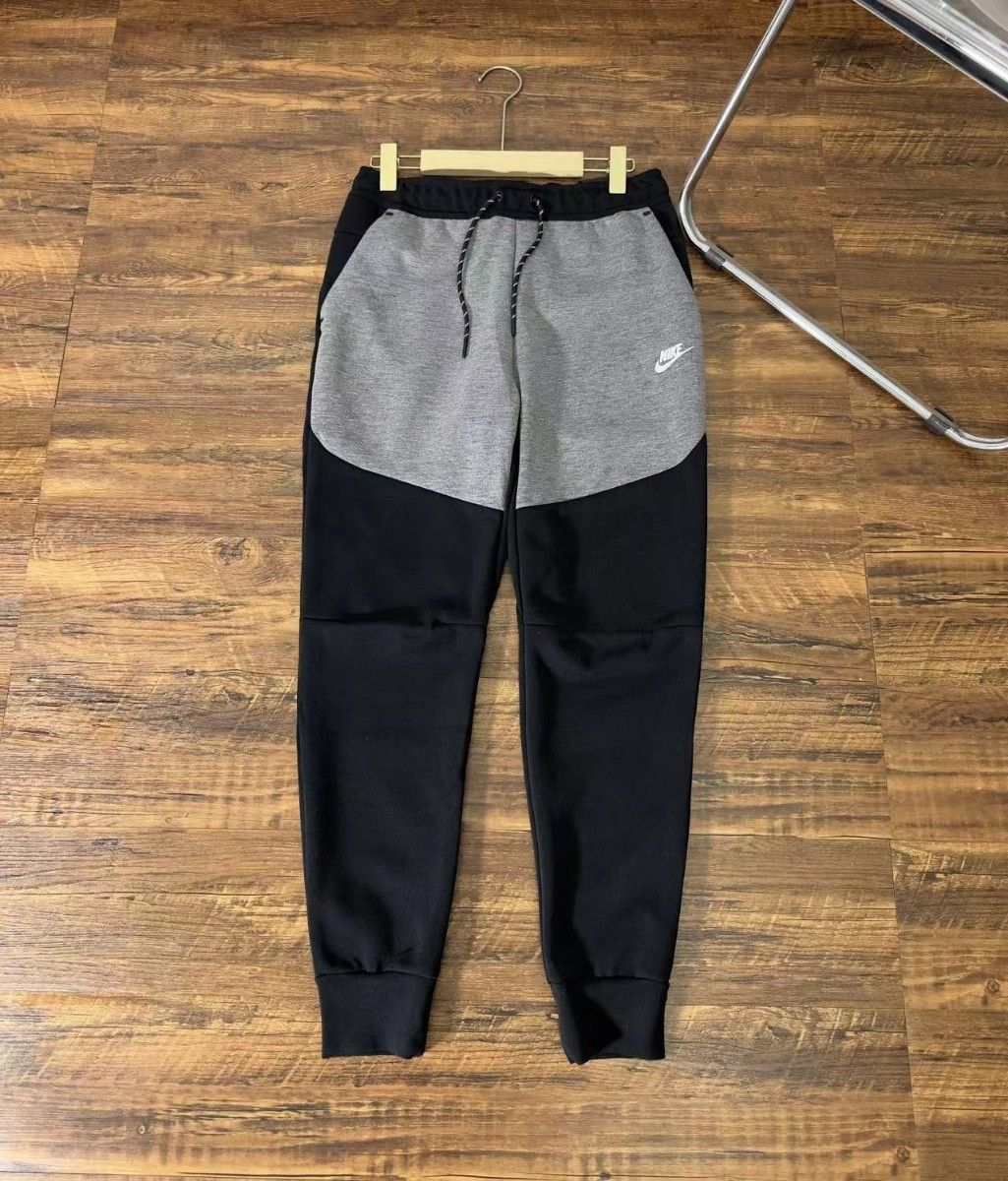 NIKE テックフリース 上下 セットアップ ブラック グレー 上下 NIKE テックフリース 上下 セットアップ ブラック グレー 上下