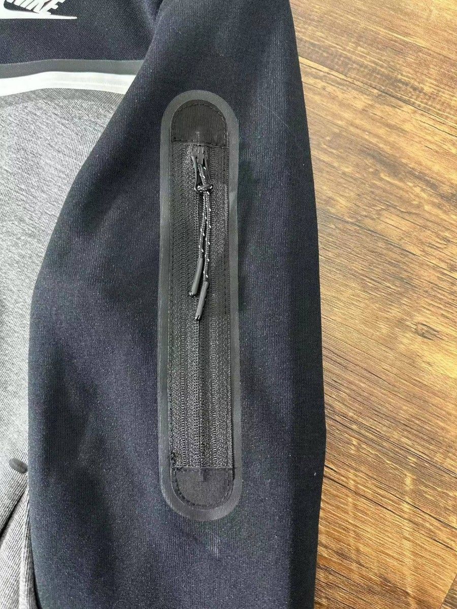 NIKE テックフリース 上下 セットアップ ブラック グレー 上下 NIKE テックフリース 上下 セットアップ ブラック グレー 上下