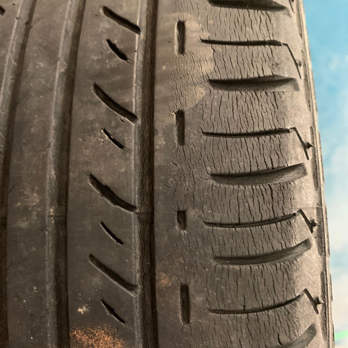 MYM-1356 激安 純正ホイール SUZUKI 14インチ 4.5J 50 PCD100 4穴 タイヤ BRIDGESTONE 165 55R14 7部山 ワゴンR 4本セット 現状品_画像5