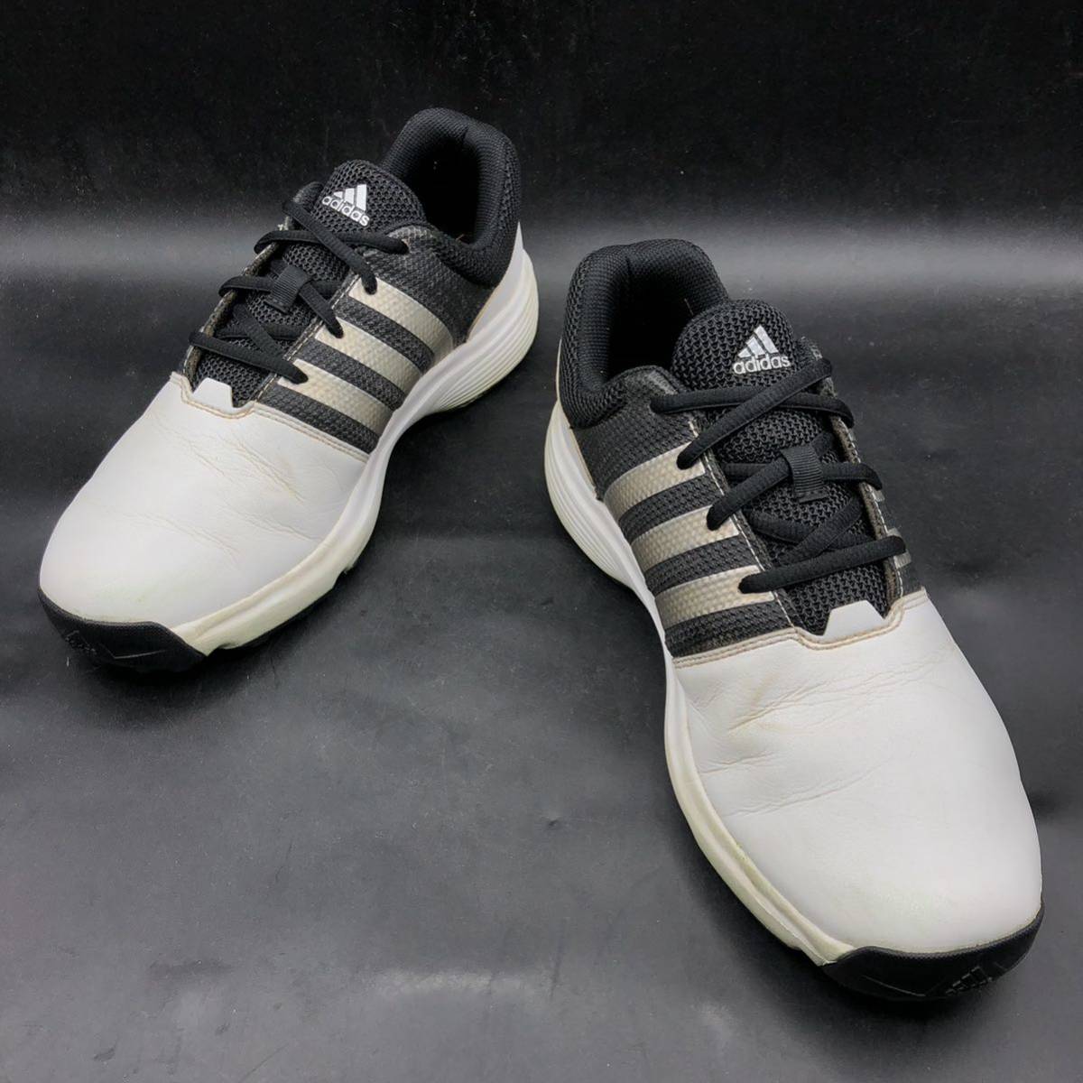 M2278 adidas アディダス スパイクレス ゴルフシューズ 360 traxion メンズ US8/25.5cm ホワイト ブラック 靴 F33776_画像3