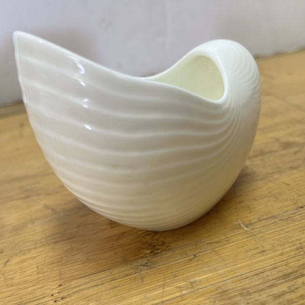 【中古】ナルミ NARUMI Giftgallery Bone China 日本製 花瓶 幅(約)9cm 奥行(約)6cm 高さ(約)8cm◆M0566_画像3