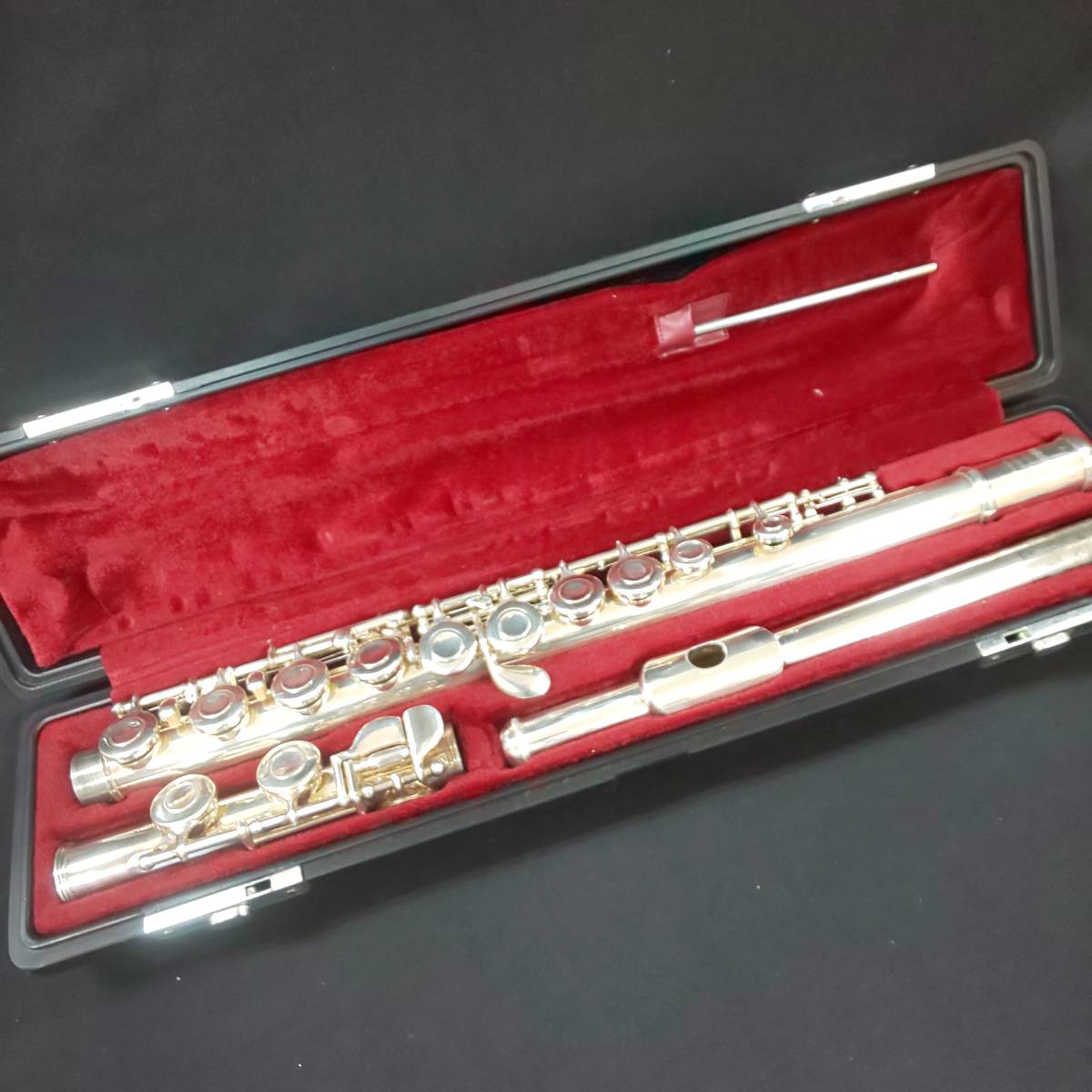 YAMAHA YFL-211S フルート ヤマハ ケース付|ホビー、カルチャー YAMAHA YFL-211S フルート ヤマハ ケース付|ホビー、カルチャー