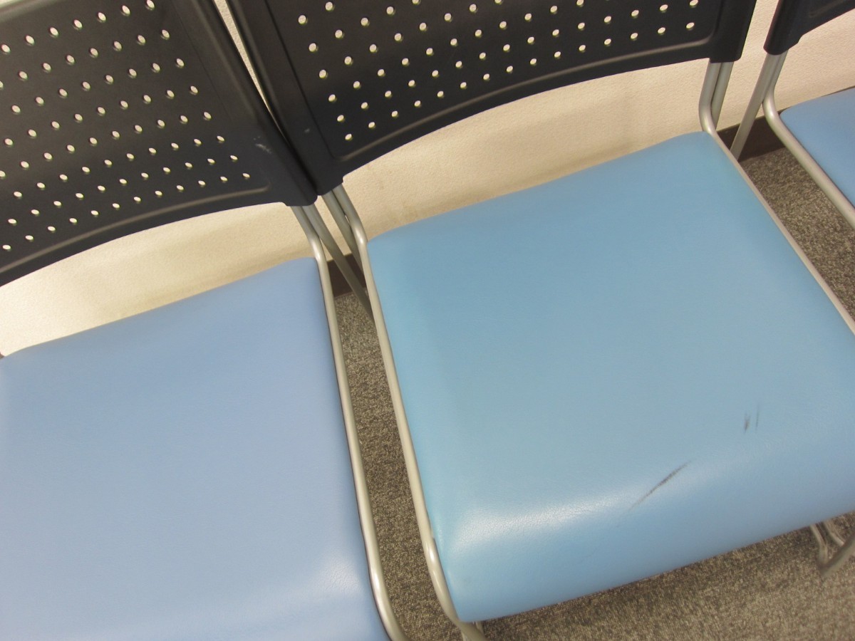 椅子 3脚セット スタッキングチェア オフィスチェア オフィス家具 青 ブルー イス アイリスチトセ 会社 事務所　送料込み_画像6